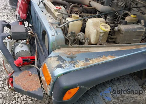 1998 Jeep Wrangler Sport z USA, uszkodzony, nr VIN 1J4FY19S8WP706009